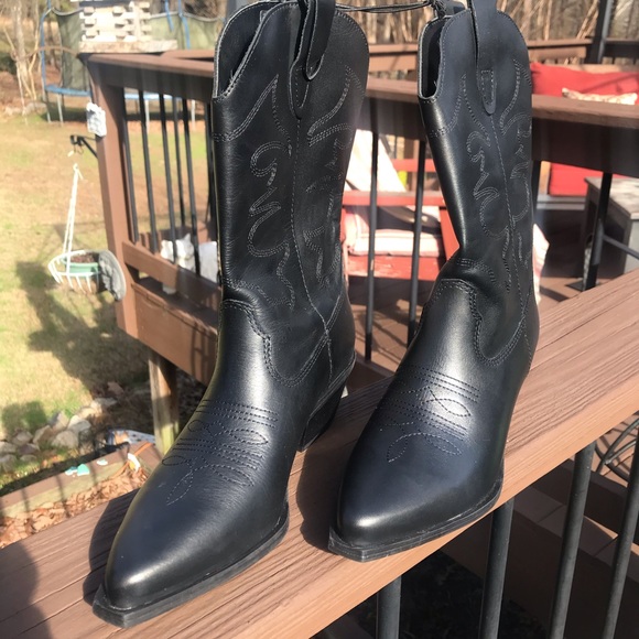 Sizes 7 & 8. Steve Madden black genuine leather cowboy boots. New in box. - Picture 7 of 11